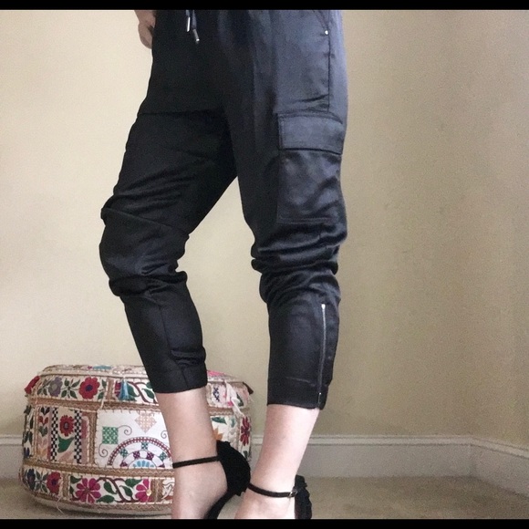 🌃NWT! Sporty CHIC BLK Satin Jogger - Picture 6 of 16